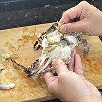 粤式葱姜炒蟹 | 做好螃蟹，从处理活蟹开始的做法图解9
