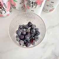#玩心出道丨夏日DIY玩心潮饮挑战赛#蓝莓气泡水的做法图解2