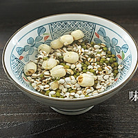 绿豆薏米燕麦粥——夏日养生早餐的做法图解2