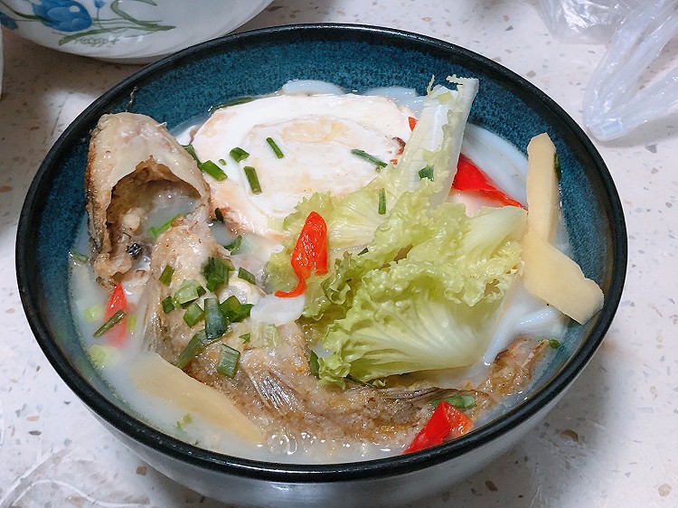 湖南黄鸭叫鱼粉的做法