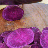 紫薯凉糕卷的做法图解1