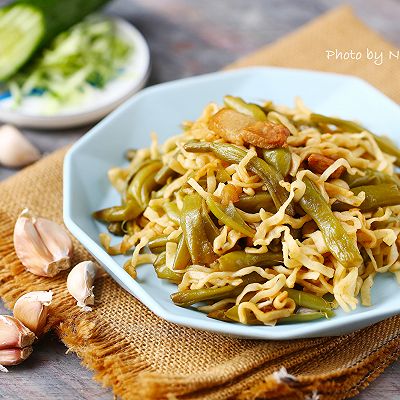 从小爱吃的特色面食：豆角焖面