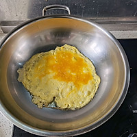 白玉菇丝瓜鸡蛋汤—月子餐的做法图解3