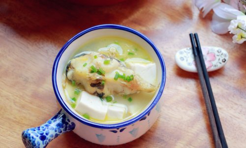 鲶鱼豆腐汤的做法