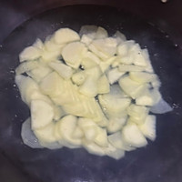 #来诺辉京东 解锁“胃”来资产#土豆片青萝卜炒肉片的做法图解2