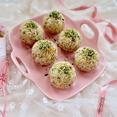 海苔肉松芝心饭团