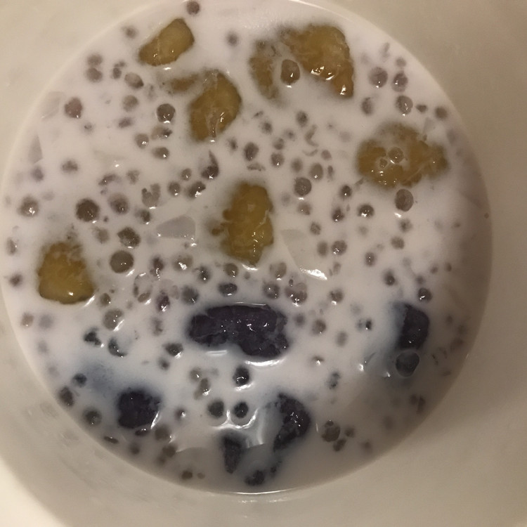 椰汁芋圆西米露的做法