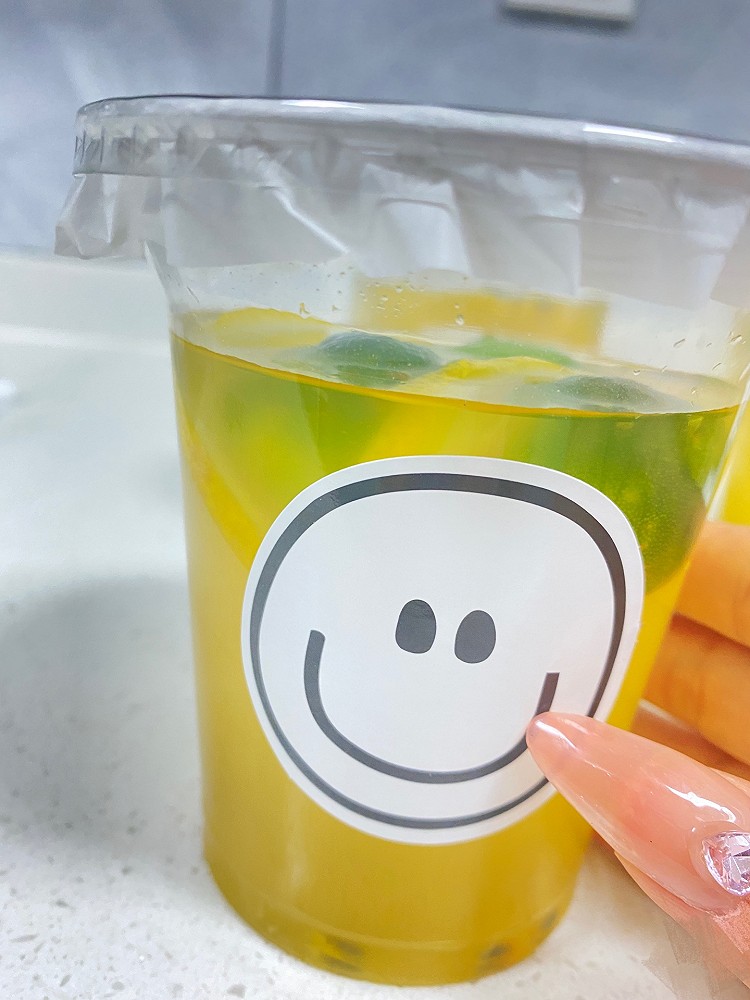 青桔柠檬百香果茶的做法