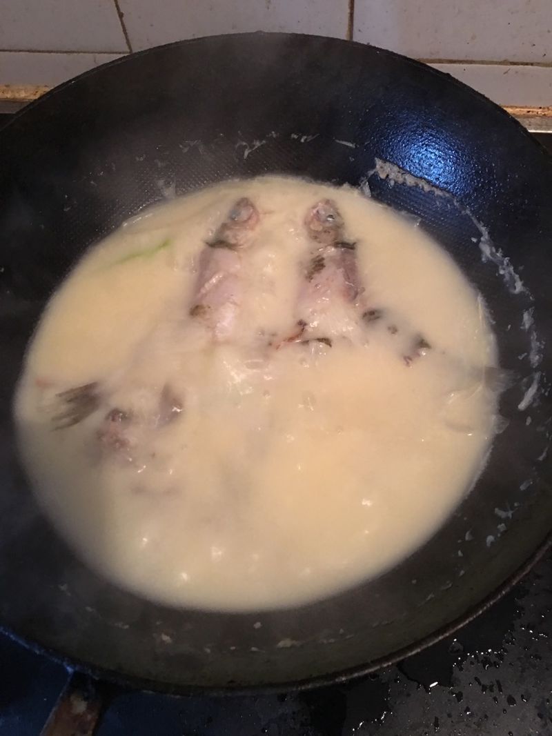 鲫鱼汤