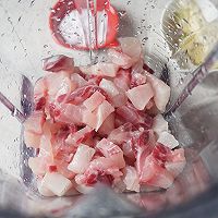 鲜嫩Q弹鱼丸教你在家做#童年不同样，美食有花样#的做法图解5