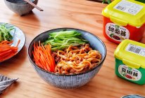 居家快手炸酱面的做法