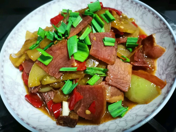 衢州菜青番茄炒腊肉图片