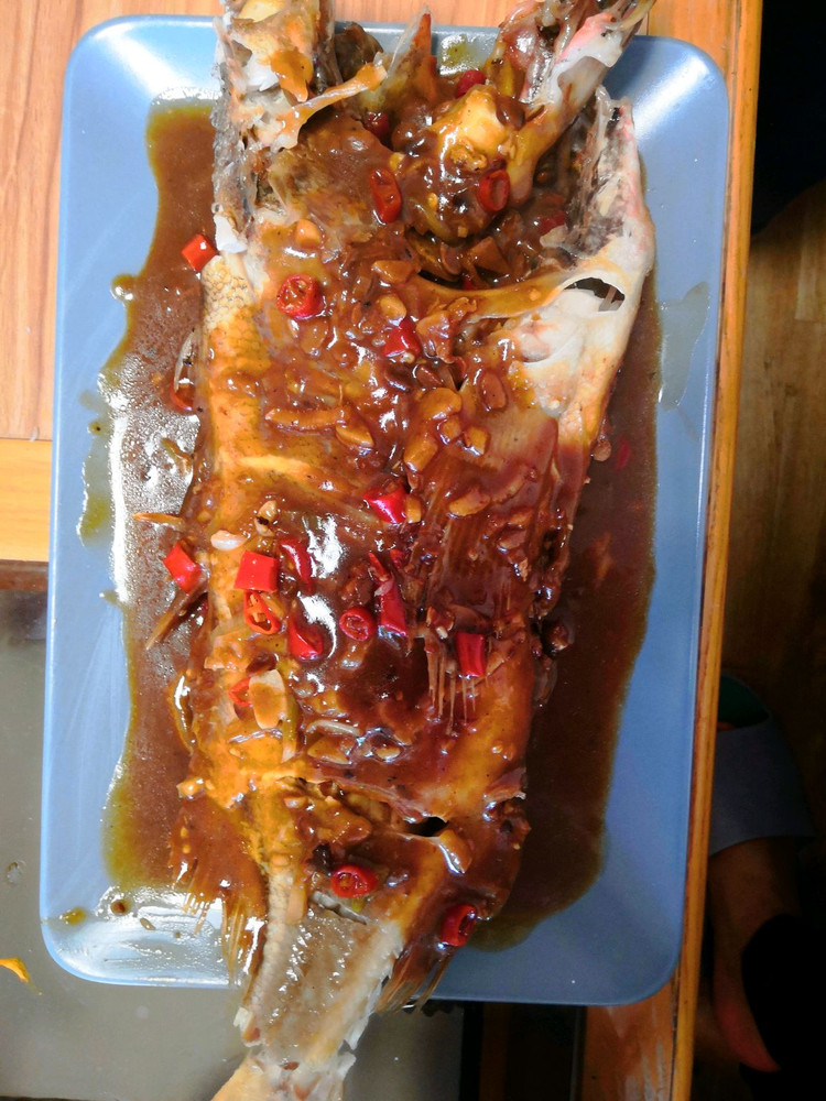 酱炖红石斑鱼的做法
