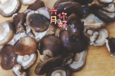 鸡肉香菇包子