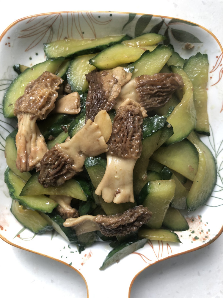 新鲜羊肚菌素炒的做法