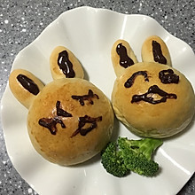 小兔兔豆沙面包#九阳烘焙剧场#