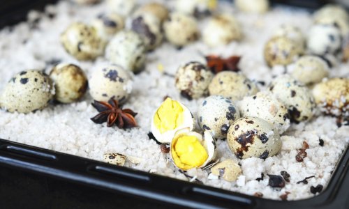 盐焗鹌鹑蛋#美的烤箱菜谱#的做法
