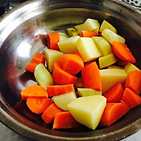 胡萝卜土豆炖牛腩的做法图解4