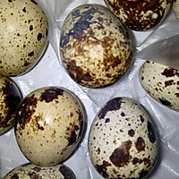 蒸香菇鹌鹑蛋的做法图解1