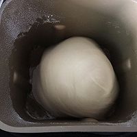 章鱼肉松面包的做法图解2