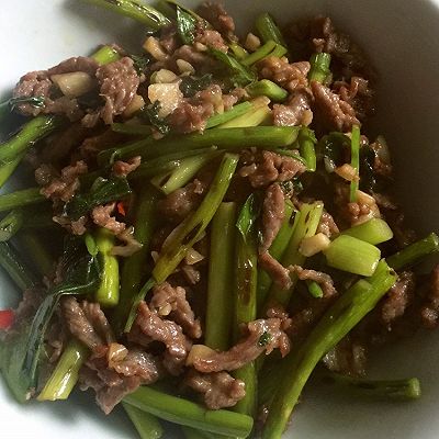 牛肉炒蒜苗