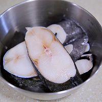 非油炸更健康～外酥里嫩烤鳕鱼烤薯角的做法图解2