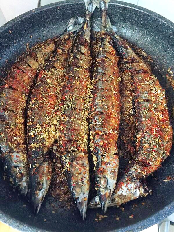 烧烤秋刀鱼的做法