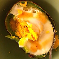 牛油果烤蛋光波炉版本的做法图解3