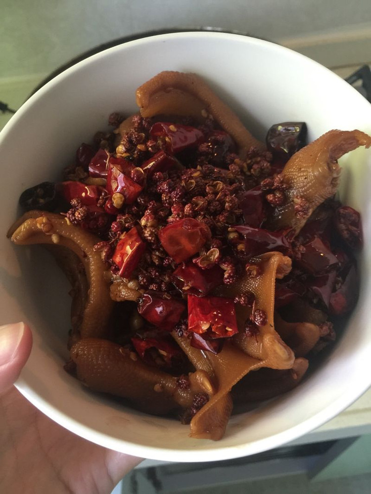 麻辣鸭掌的做法