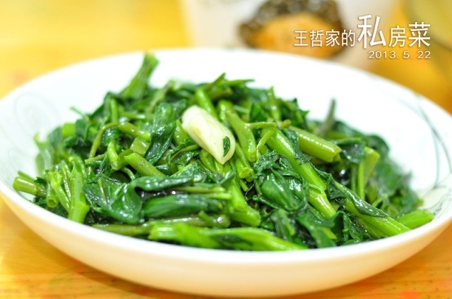 Stir fried cabbage with garlic