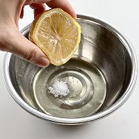 鸡蛋新吃法：会呼吸的“云朵煎蛋”，入口即化，简直是神仙美味！的做法图解2