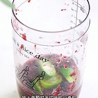 杨梅话梅冰柠气泡水的做法图解5
