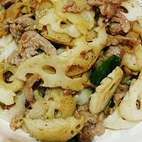 清爽藕片炒肉的做法图解5