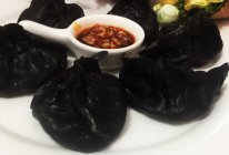 墨鱼汁三鲜蒸饺的做法