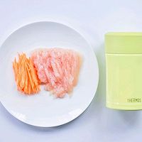 胡萝卜燕麦鸡丝暖胃粥的做法图解3