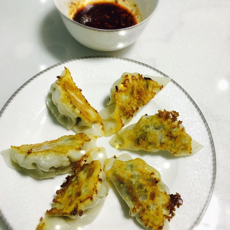 电饭煲煎饺的做法