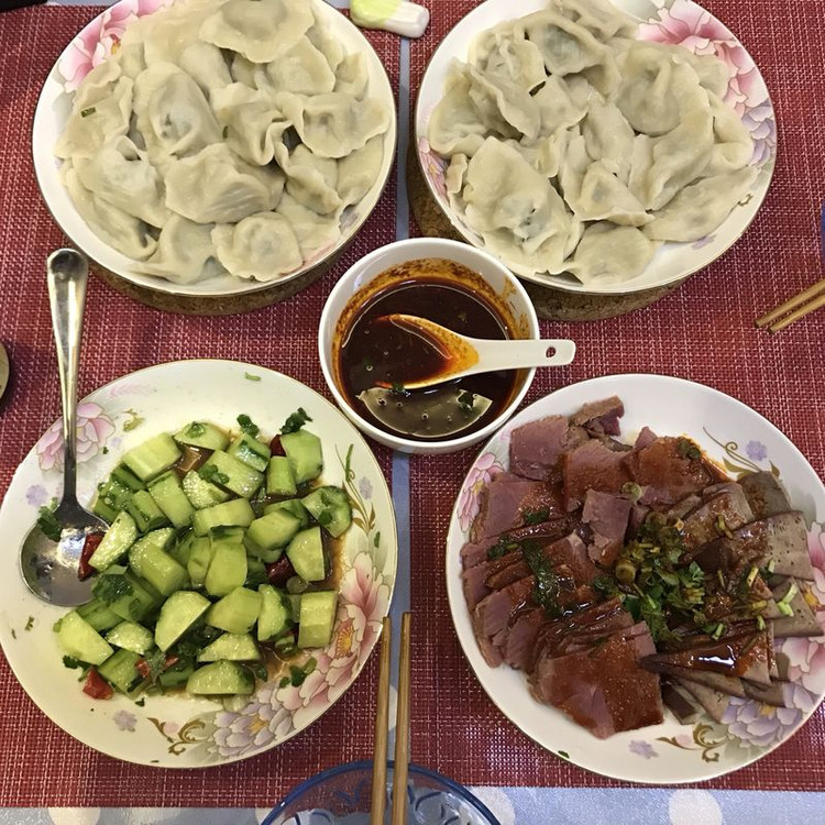 韭菜猪肉饺子的做法
