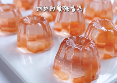 水蜜桃啫喱果冻，冰冰凉凉，真的巨巨巨好吃