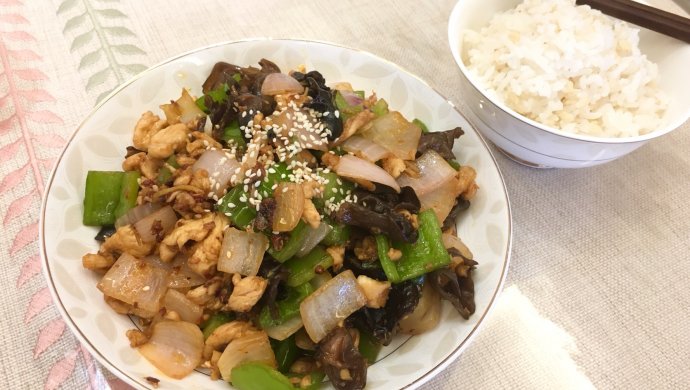 木耳青椒炒鸡胸肉