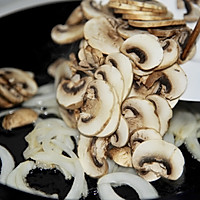 奶油蘑菇汤面的做法图解7
