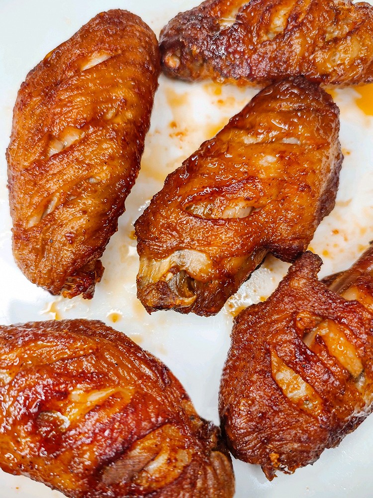 空气炸锅烤鸡翅，太香了，在家里就可以实现奥尔良鸡翅自由！的做法