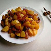土豆烧腊肉的做法图解9