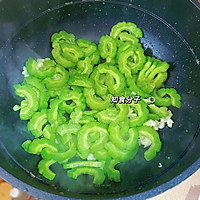 苦瓜炒瘦肉的做法图解9