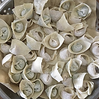 虾肉馄饨的做法图解5