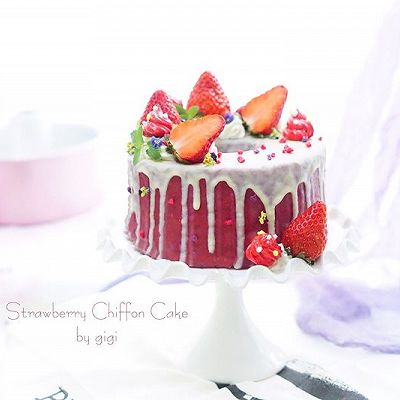 草莓淋面戚风蛋糕