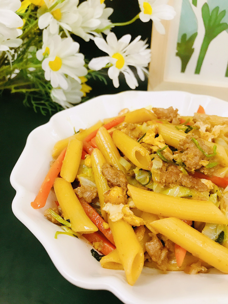 肉末炒意面的做法