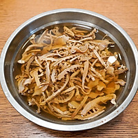 #秋日养生这样吃#五花肉炖笋干的做法图解1