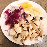 宅家享受餐厅里美味01｜法式奶油蘑菇炖鸡的做法图解5