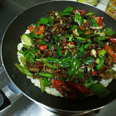 湘西小炒肉煲仔饭