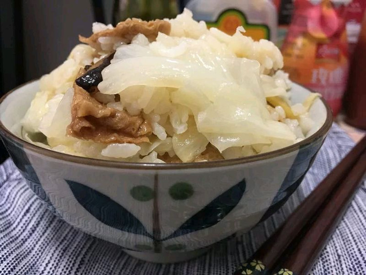 豆皮香菇高丽菜饭的做法